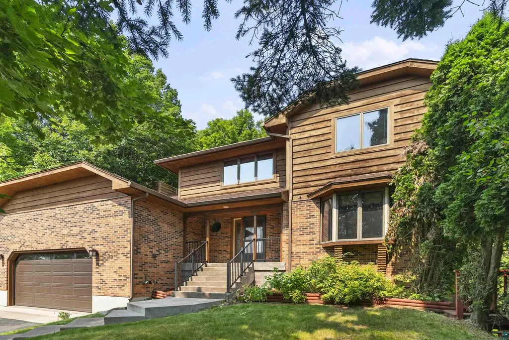 439 Hartley Place Duluth MN 55803