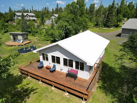1339 Tom Lake Road Hovland MN 55606