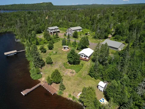 1339 Tom Lake Road Hovland MN 55606