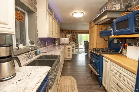 1339 Tom Lake Road Hovland MN 55606