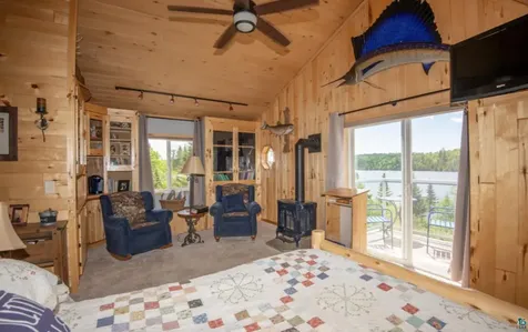 1339 Tom Lake Road Hovland MN 55606