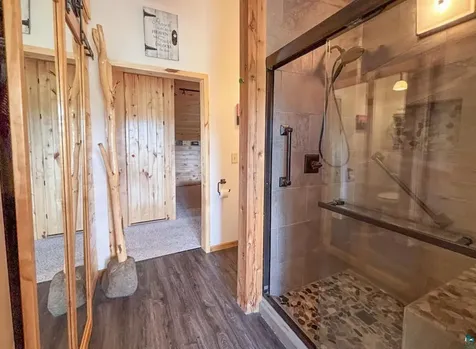 1339 Tom Lake Road Hovland MN 55606