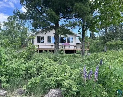 1339 Tom Lake Road Hovland MN 55606