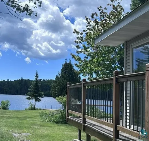 1339 Tom Lake Road Hovland MN 55606