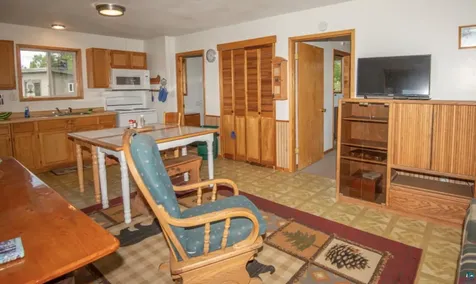 1339 Tom Lake Road Hovland MN 55606