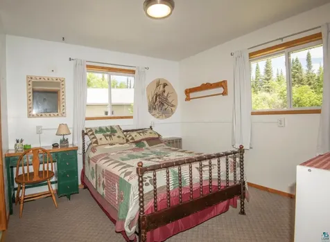 1339 Tom Lake Road Hovland MN 55606