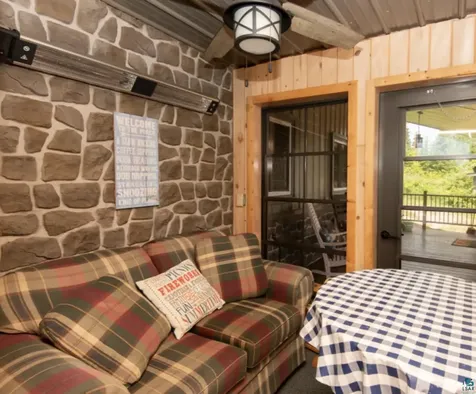 1339 Tom Lake Road Hovland MN 55606