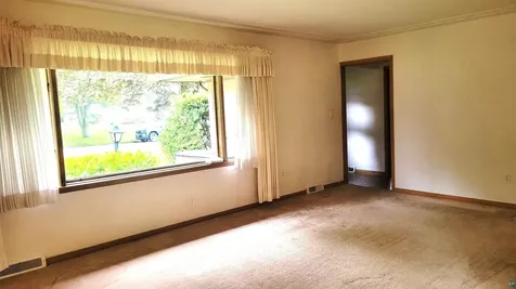4428 Pitt Street Duluth MN 55804