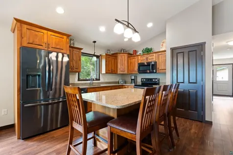 4894 Mirror Way Moose Lake MN 55767