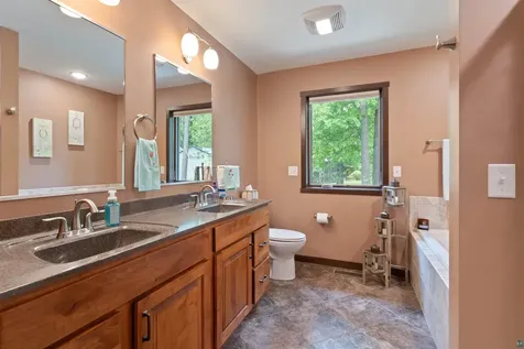 4894 Mirror Way Moose Lake MN 55767
