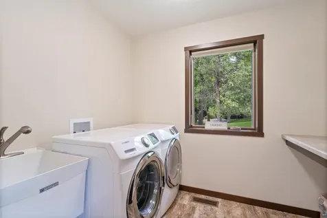 4894 Mirror Way Moose Lake MN 55767