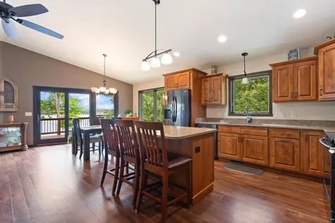 4894 Mirror Way Moose Lake MN 55767