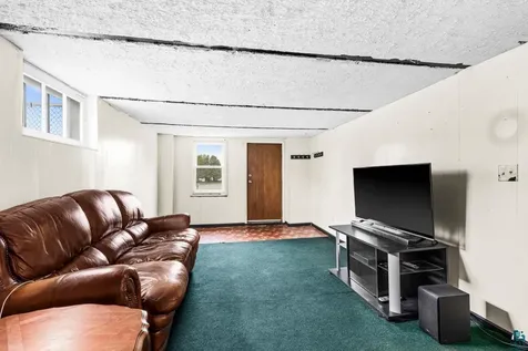 2349 Nanticoke Street Duluth MN 55811