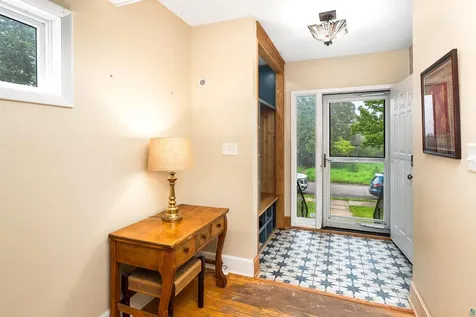 2001 E 9th Street Duluth MN 55812