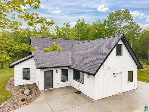 4685 Aune Road Saginaw MN 55779