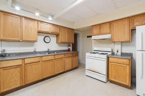 1511 E 4th Street Duluth MN 55812