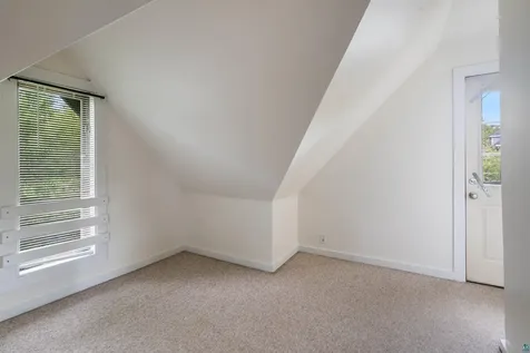1511 E 4th Street Duluth MN 55812