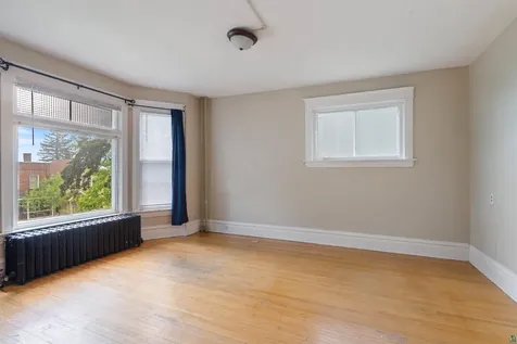 1511 E 4th Street Duluth MN 55812