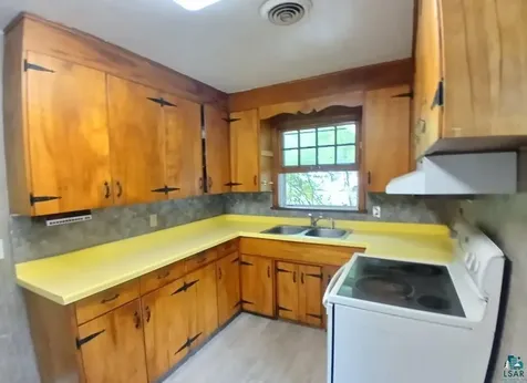 216 Park Avenue Sandstone MN 55702