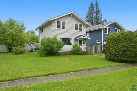 1514 E 4th Street Superior WI 54880