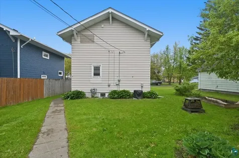1514 E 4th Street Superior WI 54880