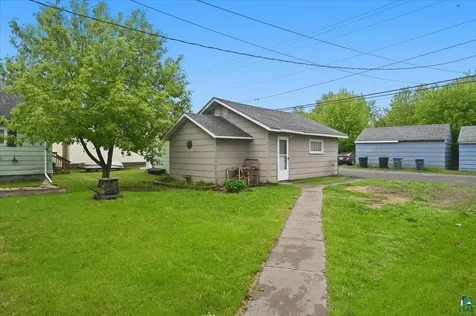 1514 E 4th Street Superior WI 54880