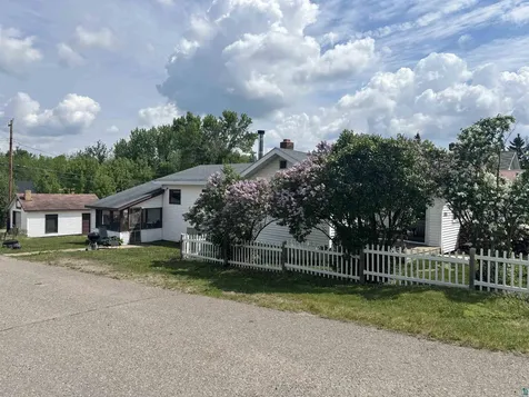 1103 E Washington Street Ely MN 55731