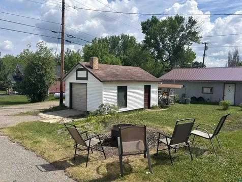 1103 E Washington Street Ely MN 55731