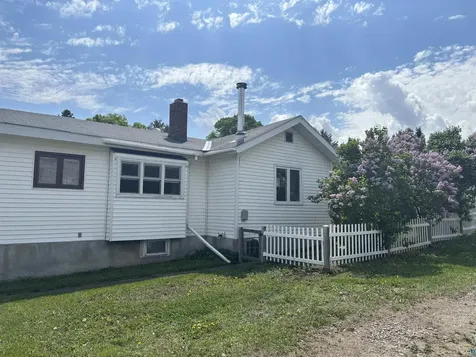 1103 E Washington Street Ely MN 55731