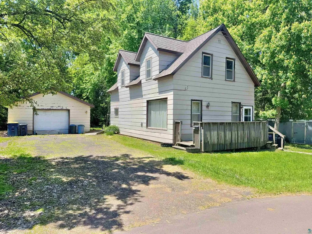 109 12th Avenue E Ashland WI 54806