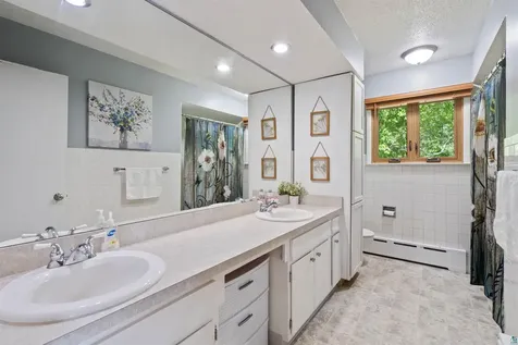5334 Morris Thomas Road Hermantown MN 55811