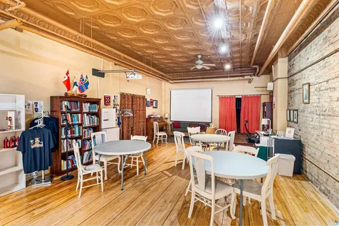 21 N Lake Avenue Duluth MN 55802