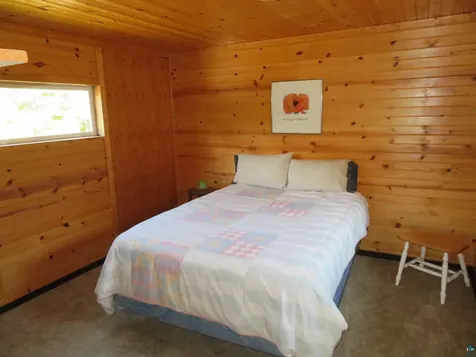 1268 Tom Lake Road Hovland MN 55606