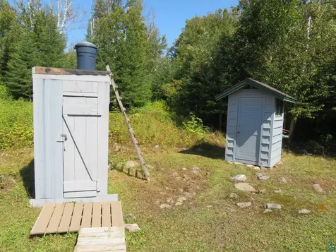 1268 Tom Lake Road Hovland MN 55606