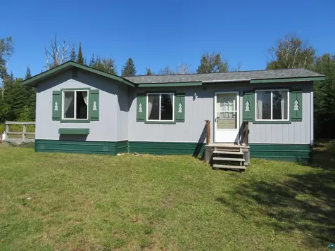 1268 Tom Lake Road Hovland MN 55606