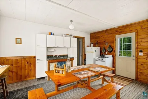 1268 Tom Lake Road Hovland MN 55606