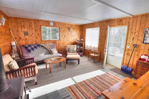1268 Tom Lake Road Hovland MN 55606