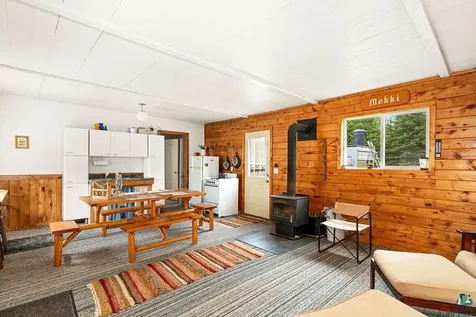 1268 Tom Lake Road Hovland MN 55606
