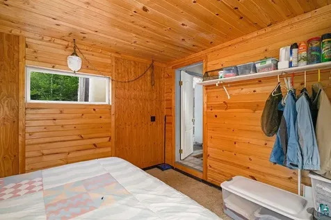 1268 Tom Lake Road Hovland MN 55606