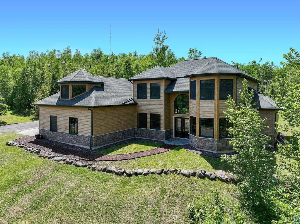 28 Quincy Drive Silver Bay MN 55614