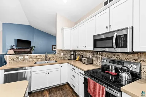 5286 Twin Pines Street Hermantown MN 55811