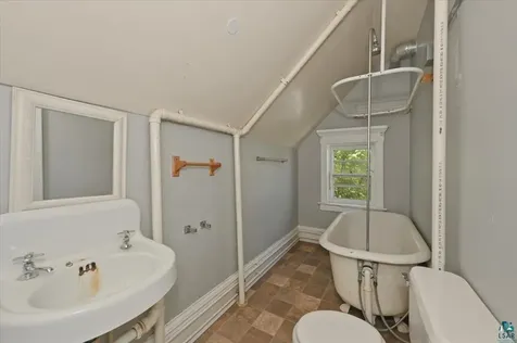 609 E 6th Street Duluth MN 55805