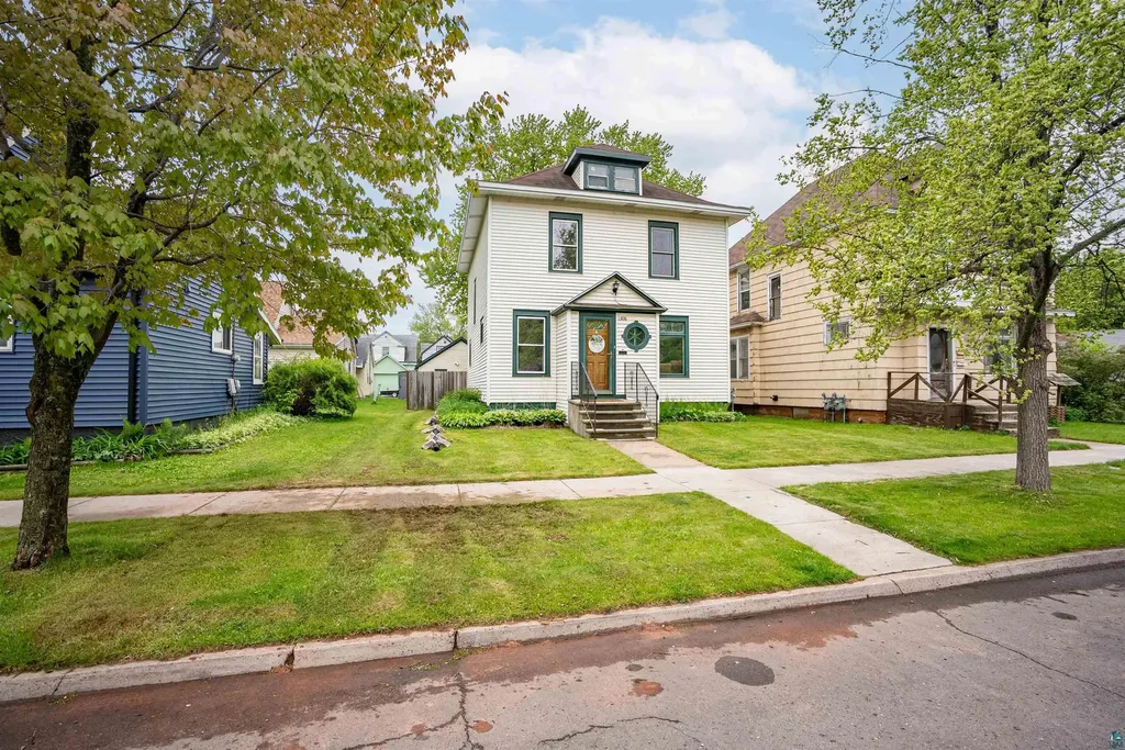 1308 N 16th Street Superior WI 54880