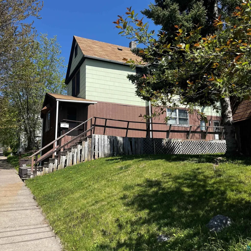 720 N 23rd Avenue W Duluth MN 55806