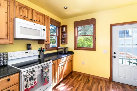 5005 Tioga Street Duluth MN 55804
