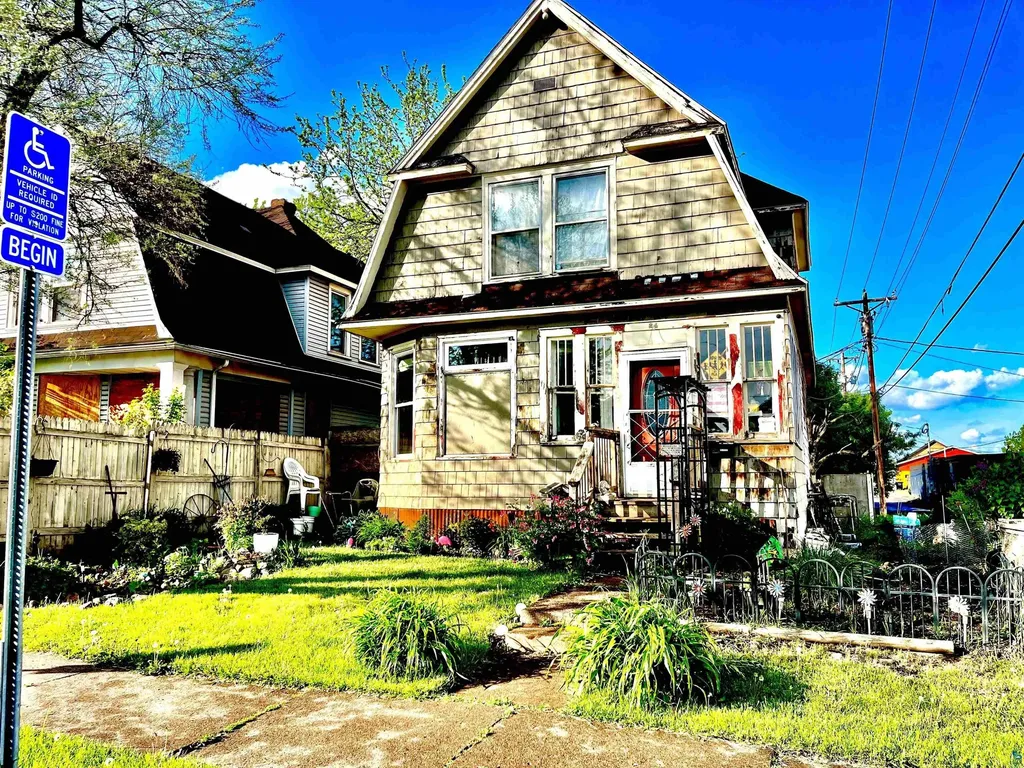 24 N 25th Avenue W Duluth MN 55806