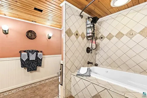 4108 Trinity Road Duluth MN 55811