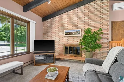 4314 Peabody Lane Duluth MN 55804