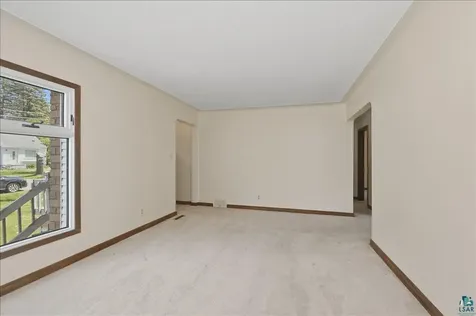 3021 Hutchinson Road Duluth MN 55811