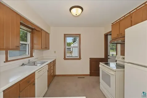 3021 Hutchinson Road Duluth MN 55811